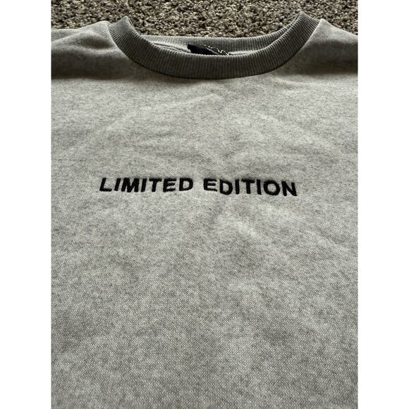 Boohoo Man Gray Sweatshirt Crewneck Limited Edition Oversized Men’s Medium - Picture 5 of 7